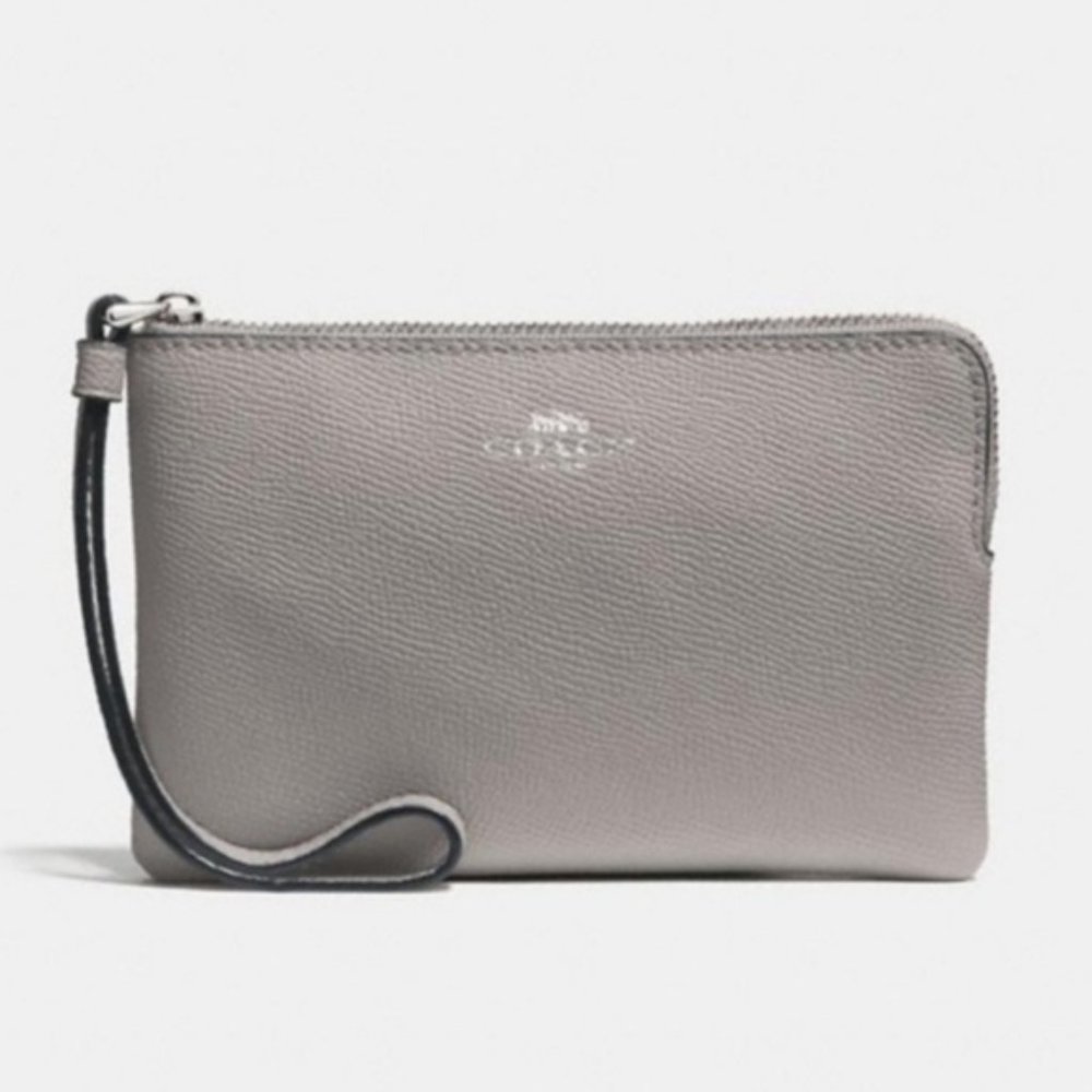 🆕️  COACH Corner Zip Wristlet